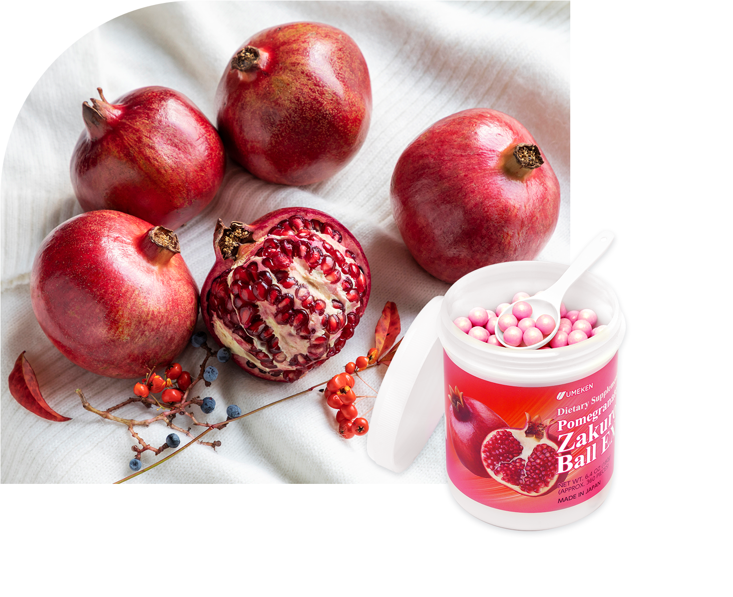 Umeken Pomegranate Ball EX contains pomegranate extract, melon placenta, lipoic acid, ceramide, and cranberry to form a superior health supplement for women.